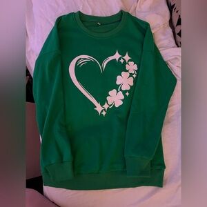 Green Kids Sweatshirt with Heart and Clover Design